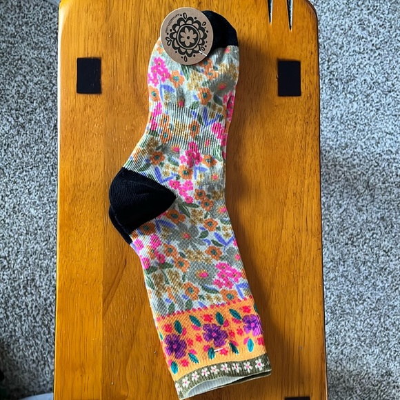 Natural life socks. Size fits most - Picture 1 of 1